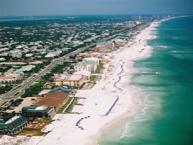 One Bedroom Beach Condo Sleeps Six